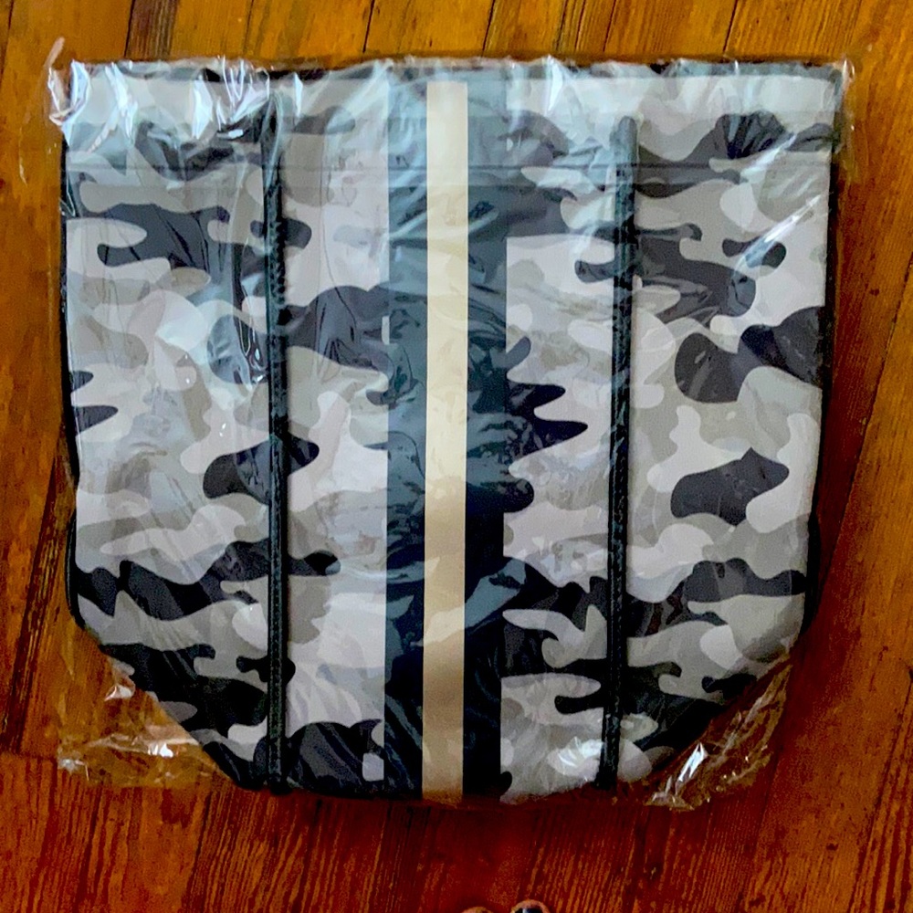 COPY - New Haute Shore neoprene bag with case - Picture 2 of 11